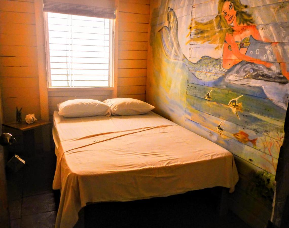 El Jaguar Hostel Bocas Town Bilik gambar