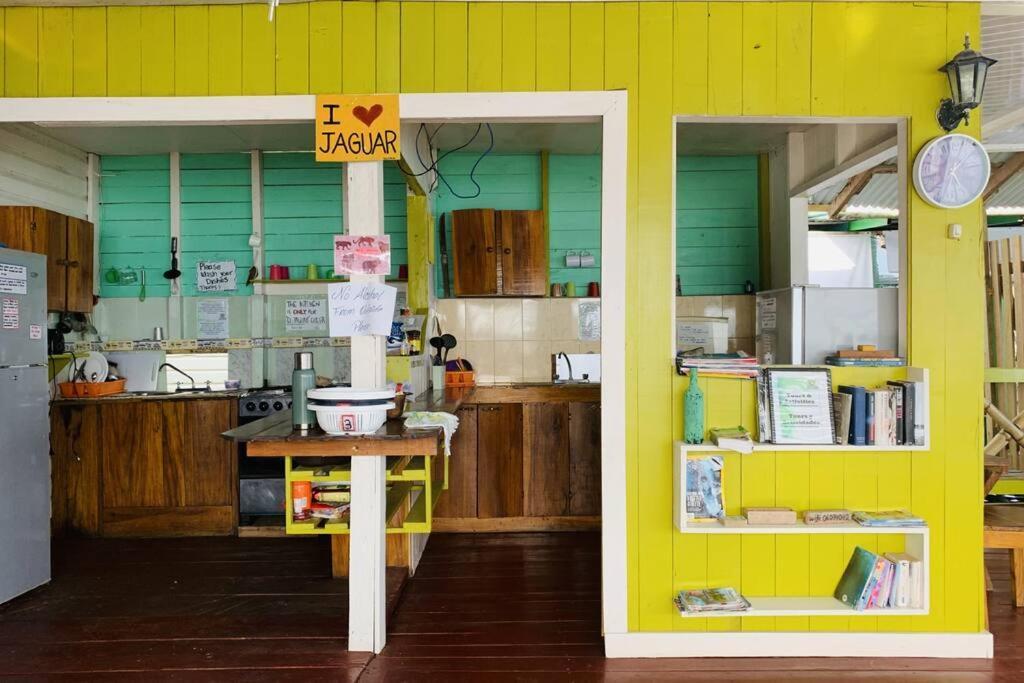 El Jaguar Hostel Bocas Town Luaran gambar