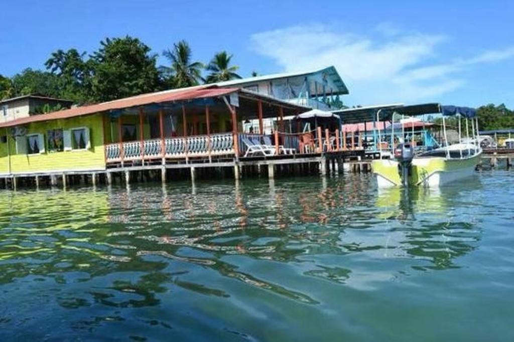 El Jaguar Hostel Bocas Town Luaran gambar